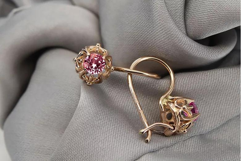 "Boucles d'oreilles anciennes en or rose 14 carats 585 ornées de rubis" vec145 vec145