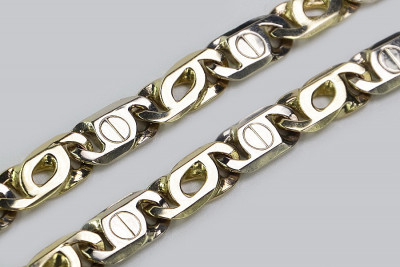 Cruz católica de oro blanco de 14k y elegante