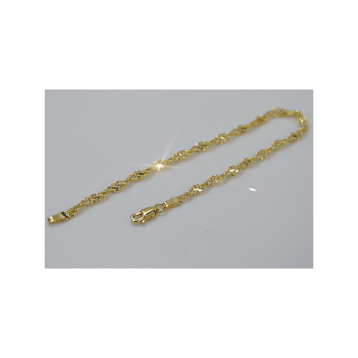 Pulsera de Oro Amarillo 14k con Corte de Diamante en Cadena de Singapur Hueca cb076y