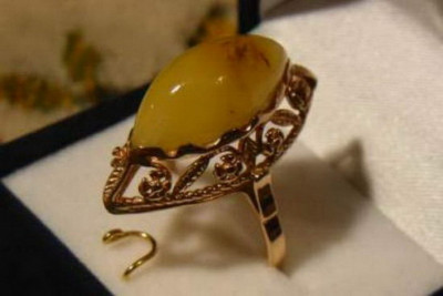 "Elegant Amber Stone in Authentic Vintage 14K Rose Gold Ring" vrab003 vrab003