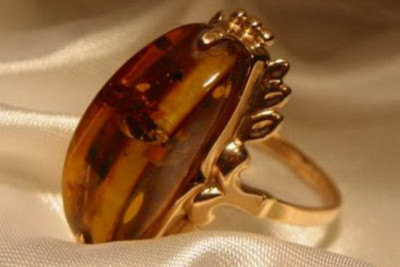 "Vintage-Inspired 14K Rose Gold Amber Ring" vrab015 vrab015