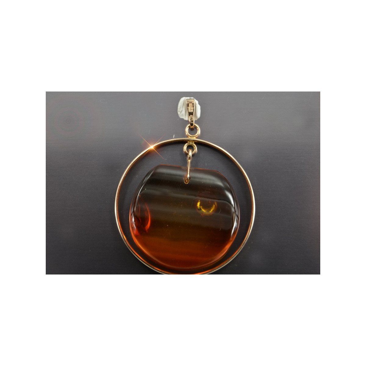 Pendentif rose russe en or soviétique ambre