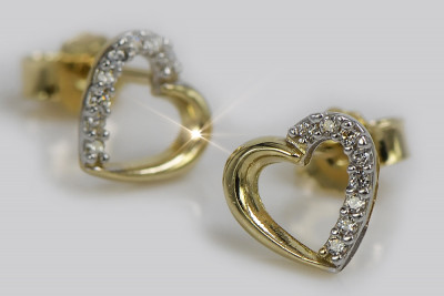 Aretes de corazón en oro amarillo de 14k con circón cec012y