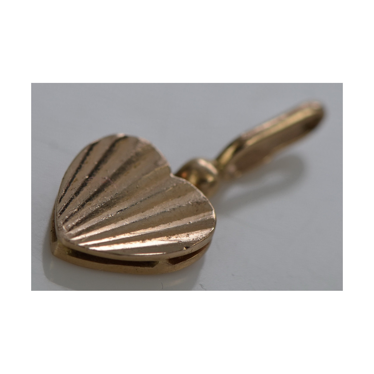 "Adorable Colgante de Corazón Vintage en Oro Rosa Antiguo de 14k Sin Piedras" vpn070 vpn070