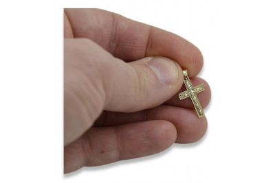 Pendentif Croix Catholique en Or Jaune 14 carats ctc006