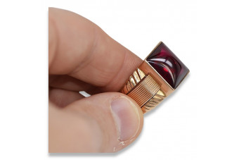 Vintage Ruby Signet Ring in Original 14K Rose Gold vsc012