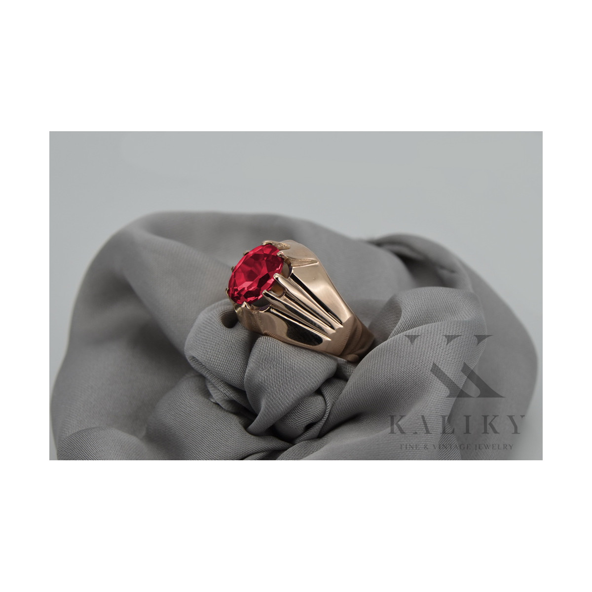 Russische sowjetische Rose 14 Karat 585 Gold Alexandrit Rubin Smaragd Saphir Zirkon Ring vrc016