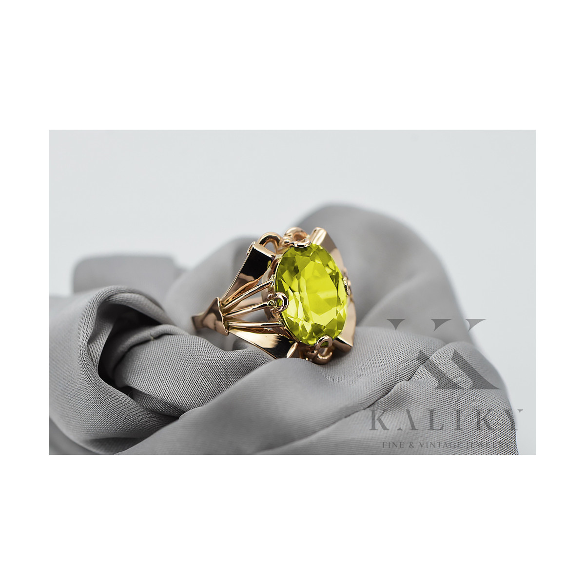 Russische sowjetische Rose 14 Karat 585 Gold Alexandrit Rubin Smaragd Saphir Zirkon Ring vrc014