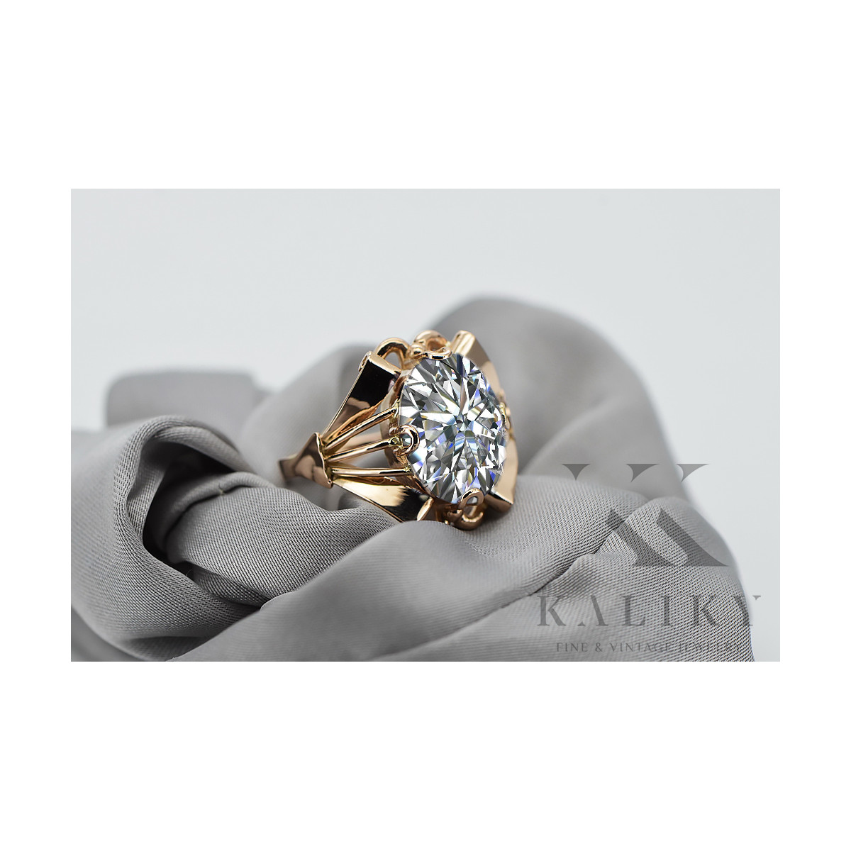 Russische sowjetische Rose 14 Karat 585 Gold Alexandrit Rubin Smaragd Saphir Zirkon Ring vrc084