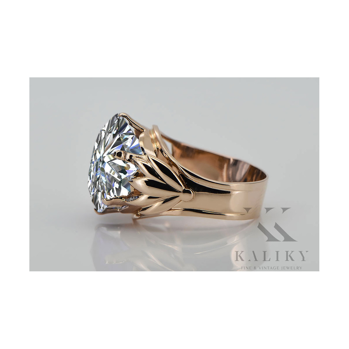 Russische sowjetische Rose 14 Karat 585 Gold Alexandrit Rubin Smaragd Saphir Zirkon Ring vrc014