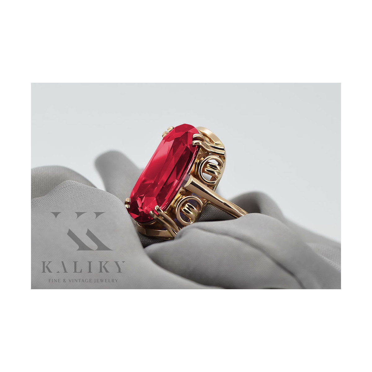 Russische sowjetische Rose 14 Karat 585 Gold Alexandrit Rubin Smaragd Saphir Zirkon Ring vrc084