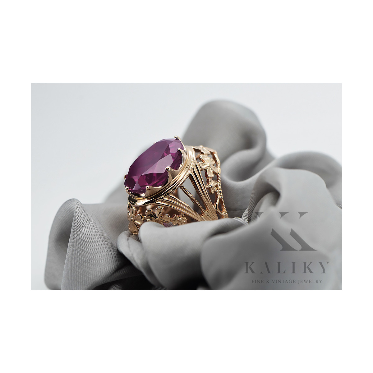 Russische sowjetische Rose 14 Karat 585 Gold Alexandrit Rubin Smaragd Saphir Zirkon Ring vrc014