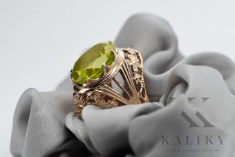 Anillo de oro rosa antiguo de 14k, Peridoto amarillo. vrc031