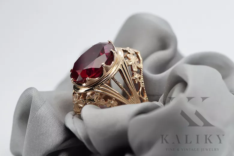 Russische sowjetische Rose 14 Karat 585 Gold Alexandrit Rubin Smaragd Saphir Zirkon Ring vrc084