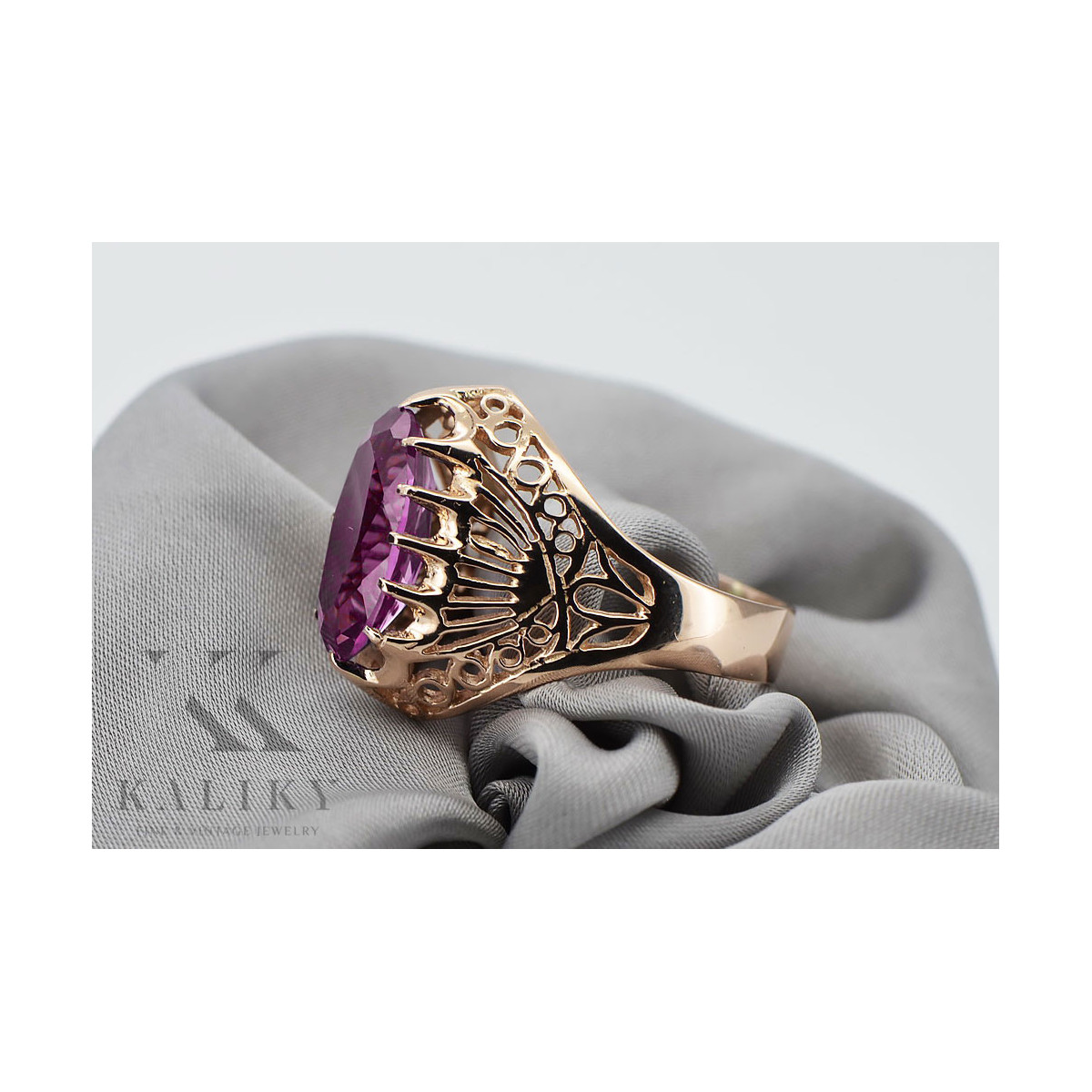 Russische sowjetische Rose 14 Karat 585 Gold Alexandrit Rubin Smaragd Saphir Zirkon Ring vrc084