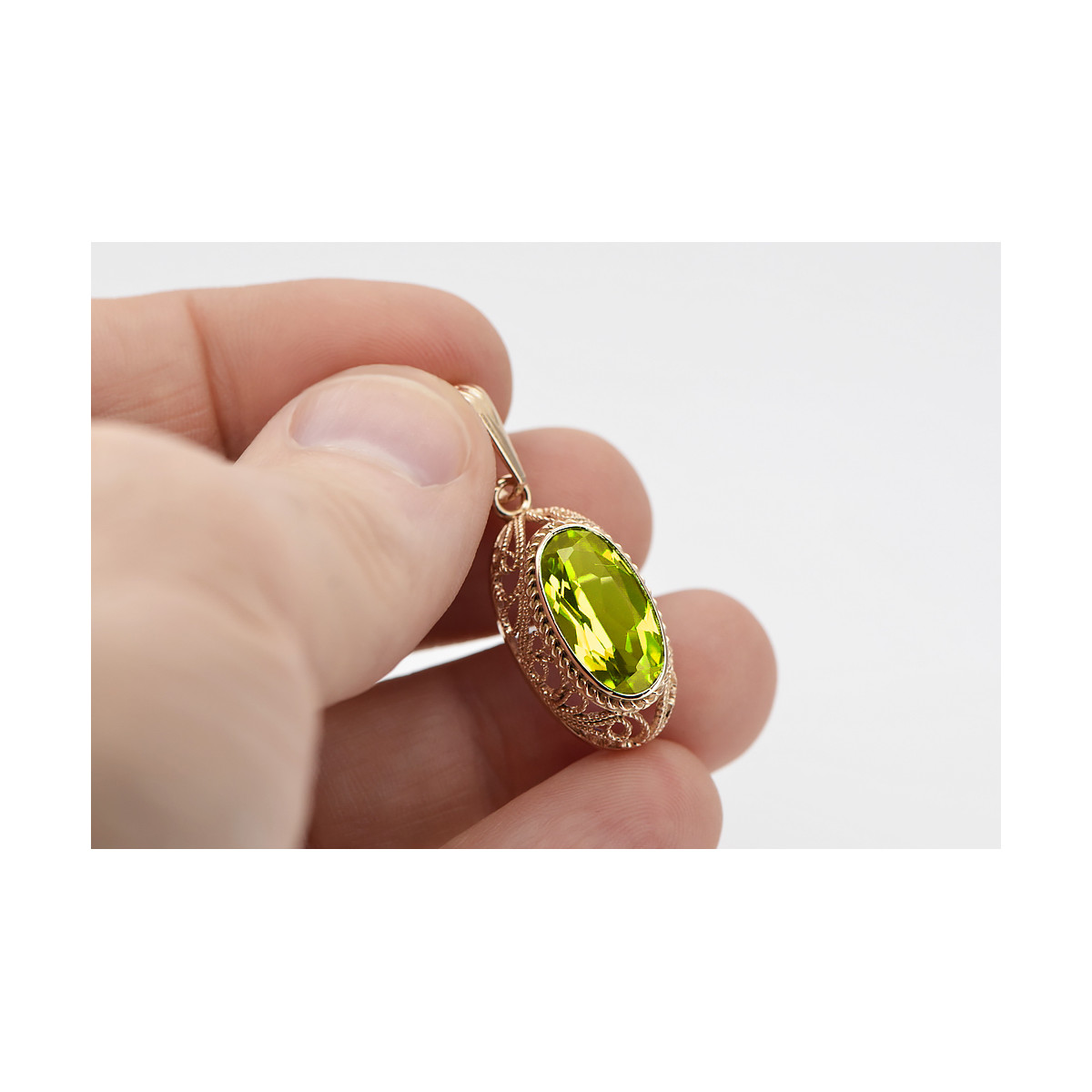 Colgante de oro rosa antiguo de 14k con peridoto amarillo vpc014