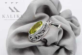 Sterling Silver 925 Pendant with Yellow Peridot Gemstone vpc014s