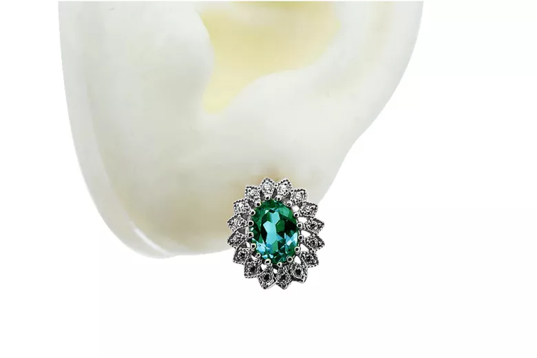 14K White Gold Emerald Studded Earrings vec125w vec125w