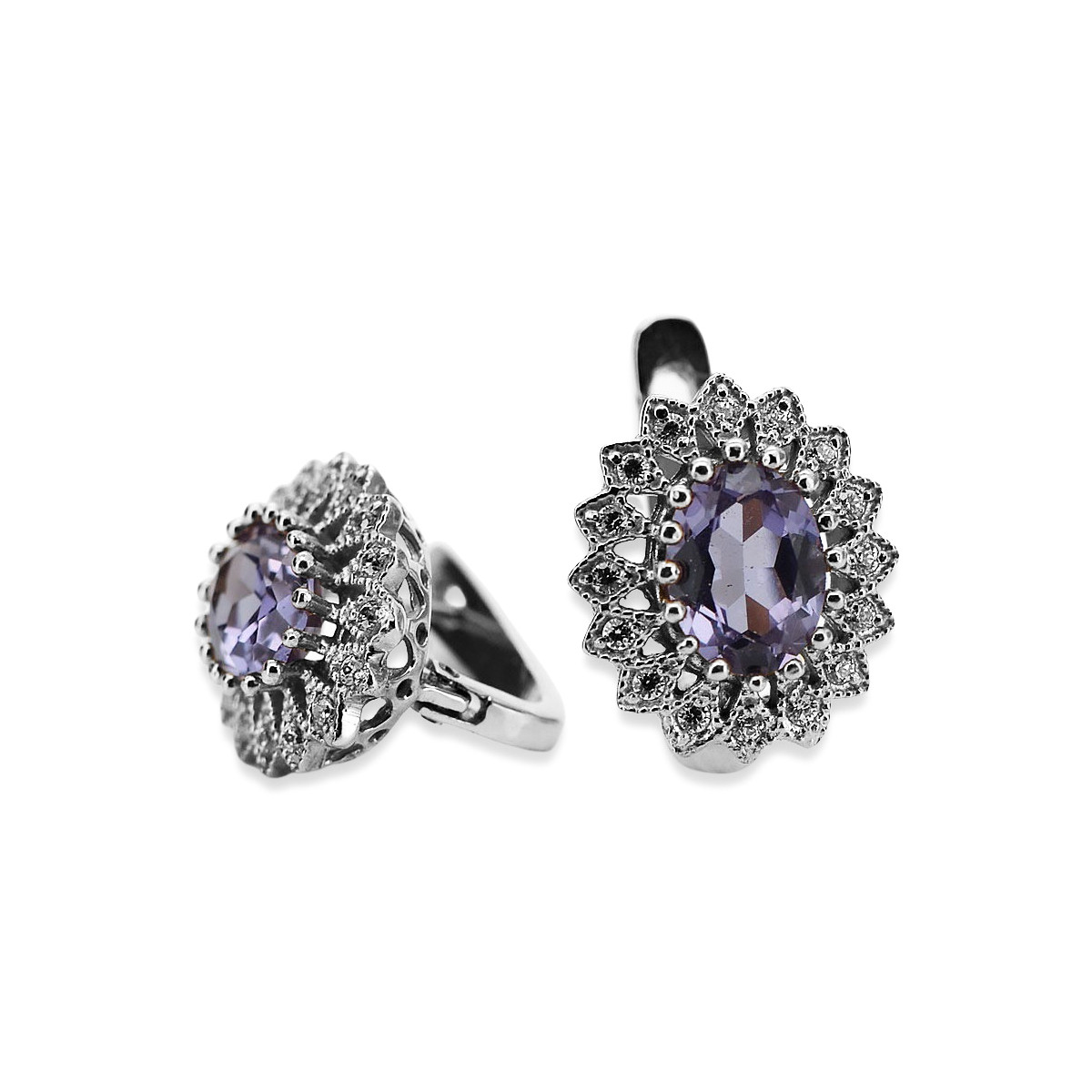 Boucles d'or blanc 14 carats 585 aux alexandrites élégantes vec125w. Vintage vec125w