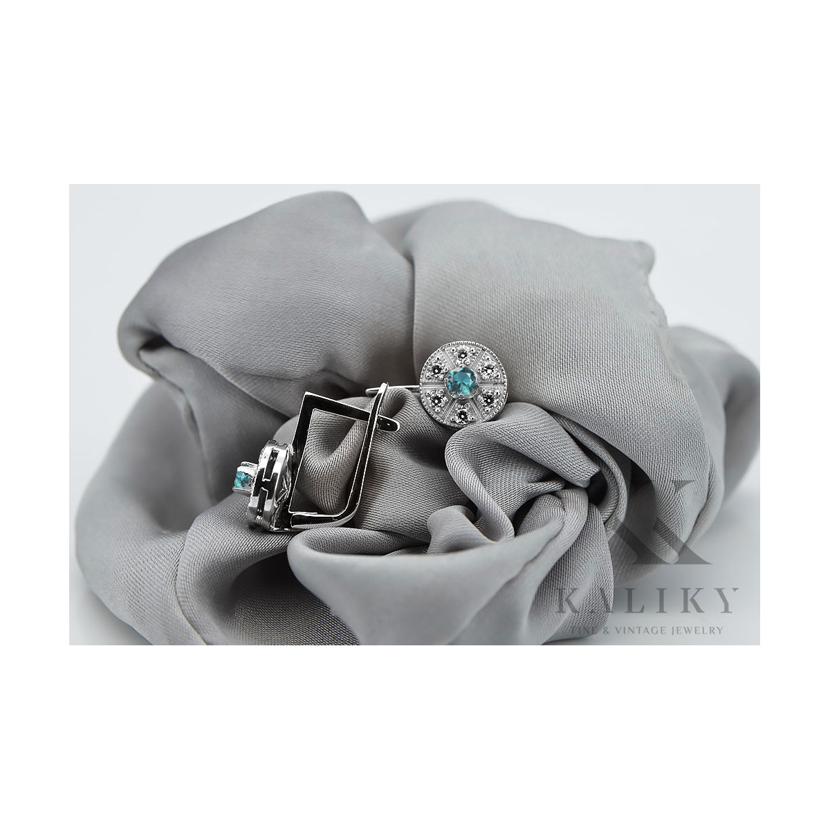 Boucles d'oreilles classiques en or blanc 14 carats 585 avec aigue-marine vec161w Vintage vec161w