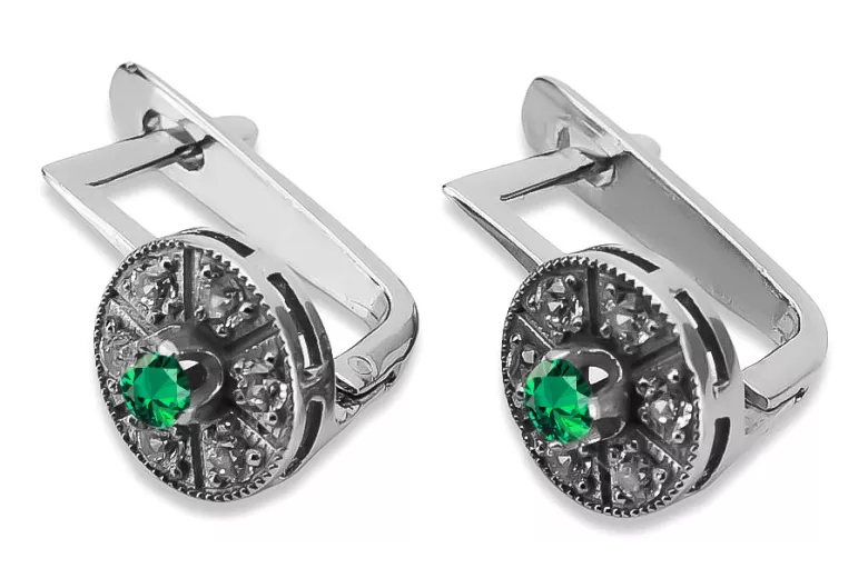 "Classic Emerald Studs in 14K White Gold vec161w" Vintage vec161w