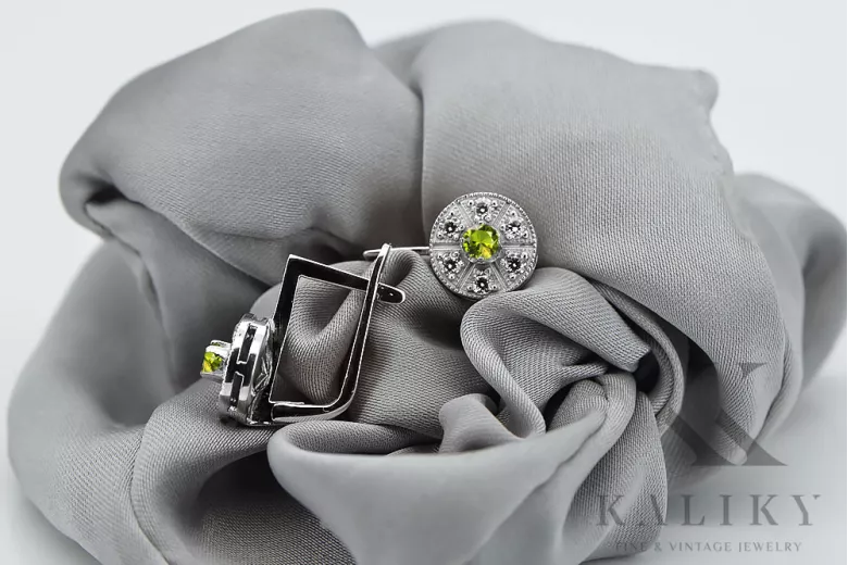 Pendientes de oro blanco de 14k con peridoto amarillo Vintage vec161w