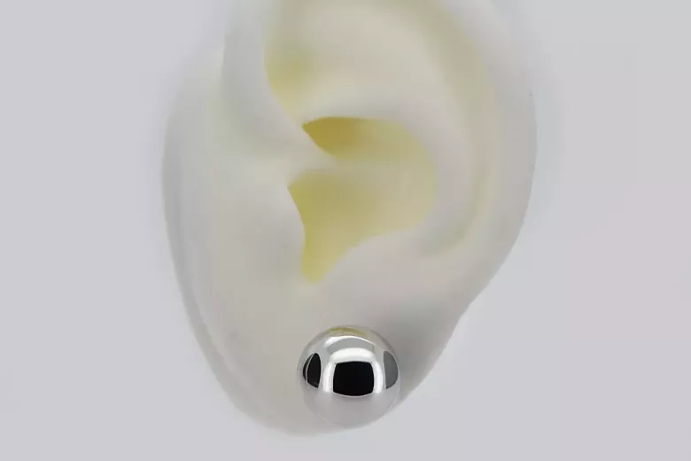 "Aretes de bola con llave en Oro blanco italiano de 14 quilates" cec022w cec022w